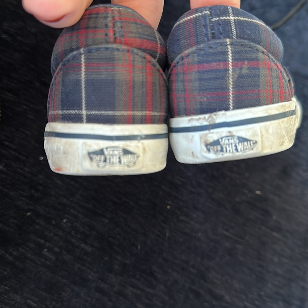 Vans - Picture 3 of 6